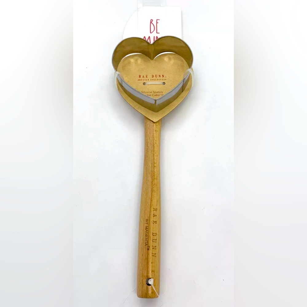NEW Rae Dunn Valentines Be Mine Spatula & Cookie Cutter Set